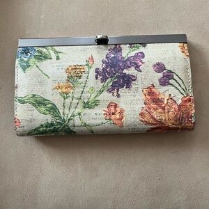 Patricia Nash Floral Cauchy Wallet